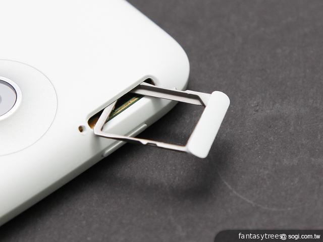 HTC One X外觀圖賞 耗電量、溫度測試揭密 HTC One X外觀圖賞 耗電量、溫度測試揭密