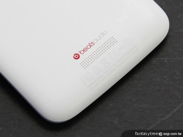 HTC One X外觀圖賞 耗電量、溫度測試揭密 HTC One X外觀圖賞 耗電量、溫度測試揭密