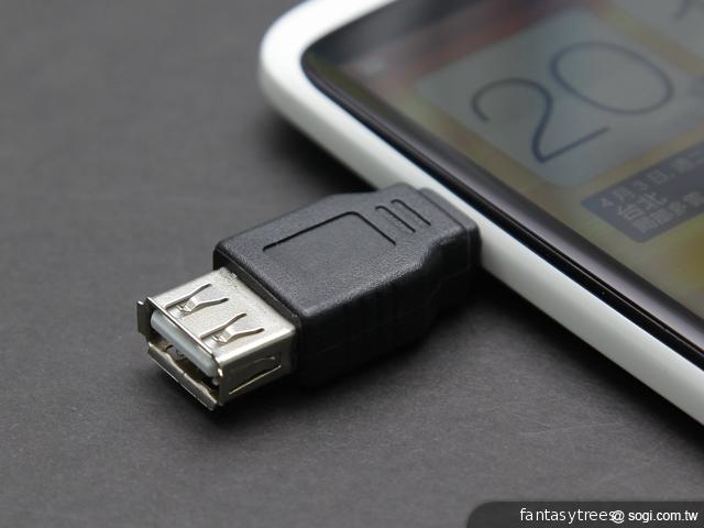 HTC One X外觀圖賞 耗電量、溫度測試揭密 HTC One X外觀圖賞 耗電量、溫度測試揭密