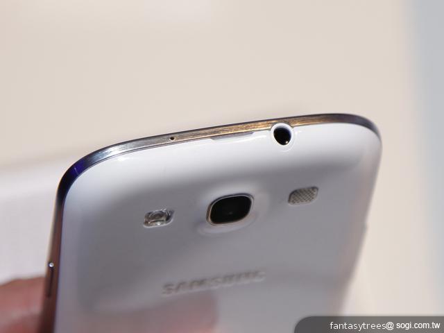 三星GALAXY S III外觀直擊 質感特色搶先看 三星GALAXY S III外觀直擊 質感特色搶先看