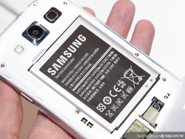 三星GALAXY S III外觀直擊 質感特色搶先看 三星GALAXY S III外觀直擊 質感特色搶先看