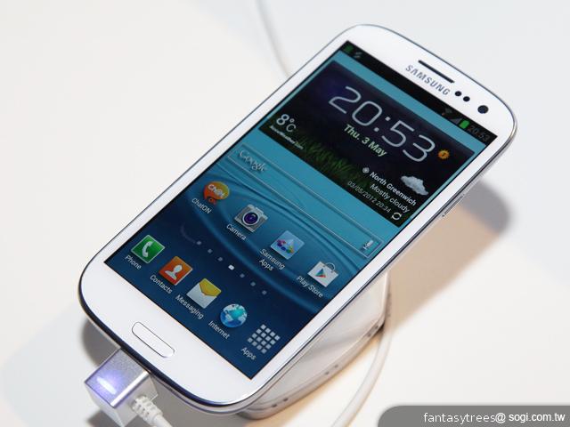 三星GALAXY S III外觀直擊 質感特色搶先看 三星GALAXY S III外觀直擊 質感特色搶先看