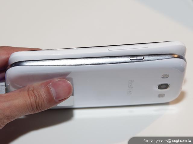 三星GALAXY S III、HTC One X倫敦比拼大公開 三星GALAXY S III、HTC One X倫敦比拼大公開