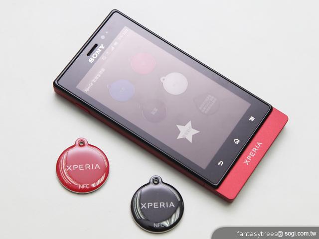 Sony XPERIA sola 懸浮觸控新體驗 Sony XPERIA sola 懸浮觸控新體驗