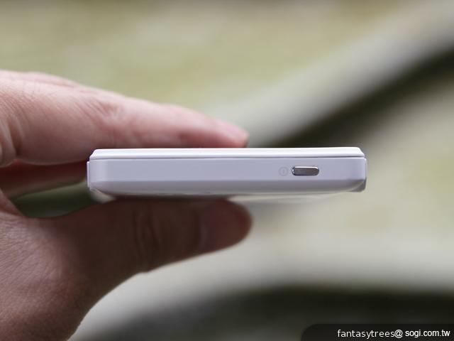 Sony Xperia go、acro S防水新寵 台灣第三季開賣 Sony Xperia go、acro S防水新寵 台灣第三季開賣