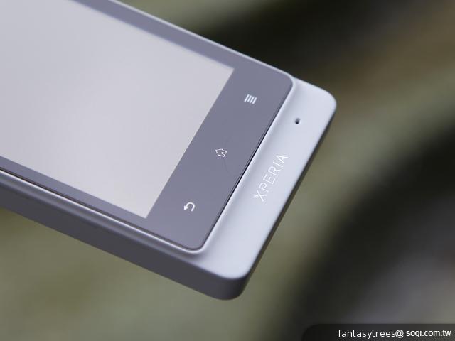 Sony Xperia go、acro S防水新寵 台灣第三季開賣 Sony Xperia go、acro S防水新寵 台灣第三季開賣