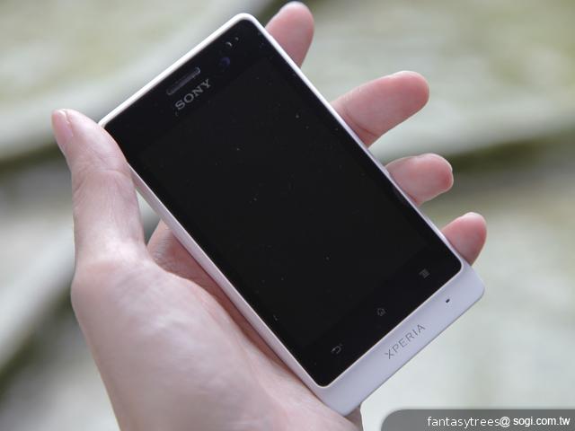 Sony Xperia go、acro S防水新寵 台灣第三季開賣 Sony Xperia go、acro S防水新寵 台灣第三季開賣