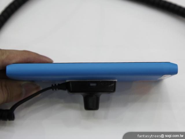 NOKIA Lumia 900、HTC TITAN II 微軟展場雙雄爭霸 NOKIA Lumia 900、HTC TITAN II 微軟展場雙雄爭霸