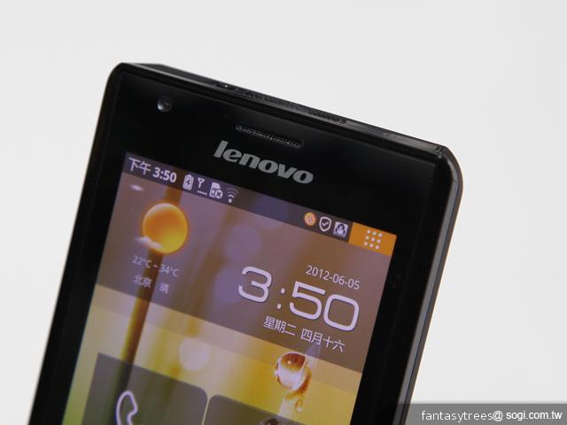 英特爾展場手機力推 XOLO X900、Lenovo LePhone K800 英特爾展場手機力推 XOLO X900、Lenovo LePhone K800