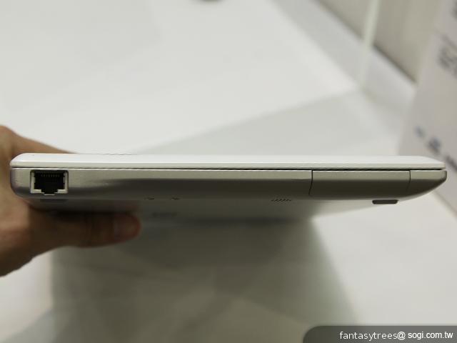 MSI Slider S20滑蓋平板電腦 搭載Win8問世 MSI Slider S20滑蓋平板電腦 搭載Win8問世