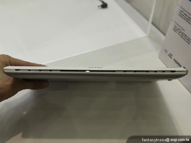 MSI Slider S20滑蓋平板電腦 搭載Win8問世 MSI Slider S20滑蓋平板電腦 搭載Win8問世