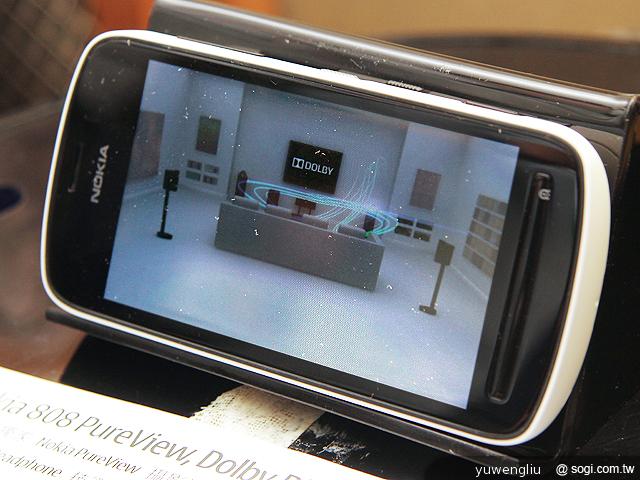 NOKIA 808 PureView台灣杜比展示意外現身【Computex 2012】 NOKIA 808 PureView台灣杜比展示意外現身【Computex 2012】