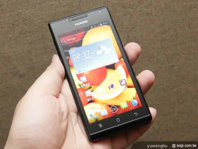 HUAWEI Ascend P1超薄智慧機簡單把玩【Computex 2012】 HUAWEI Ascend P1超薄智慧機簡單把玩【Computex 2012】