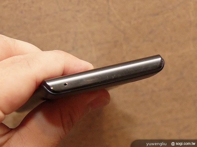 HUAWEI Ascend P1超薄智慧機簡單把玩【Computex 2012】 HUAWEI Ascend P1超薄智慧機簡單把玩【Computex 2012】