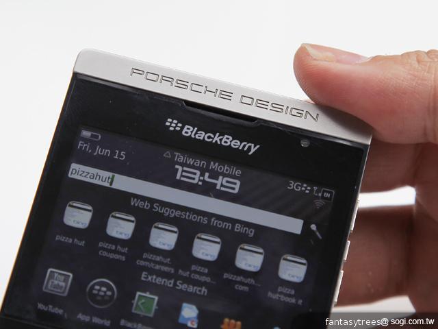 黑莓7.1開放升級 Porsche Design P'9981現身 黑莓7.1開放升級 Porsche Design P'9981現身