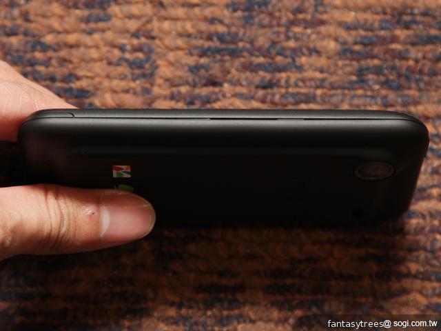 HTC Incredible E NFC行動悠遊聯名卡手機 台灣亮相