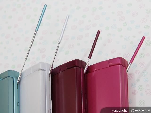 Sharp 007SH 智慧日系摺疊自拍高手 Sharp 007SH 智慧日系摺疊自拍高手