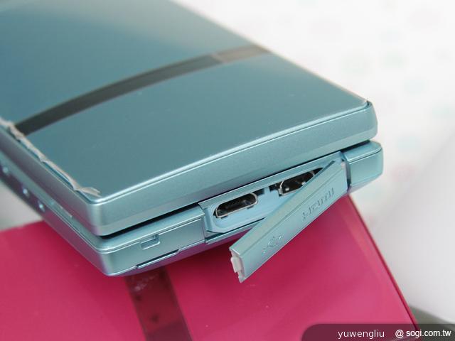 Sharp 007SH 智慧日系摺疊自拍高手 Sharp 007SH 智慧日系摺疊自拍高手