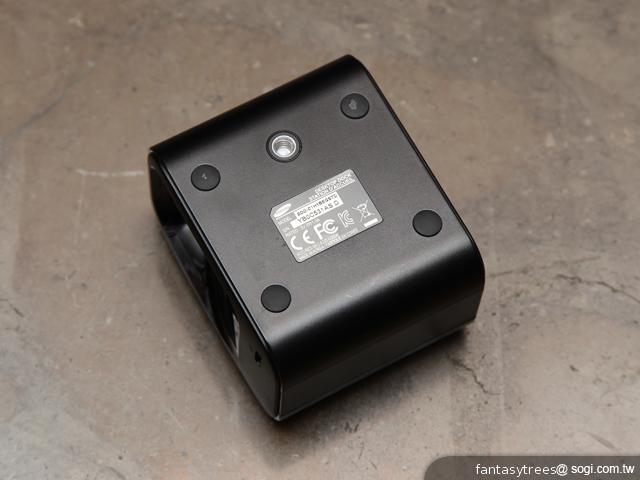 三星GALAXY Beam微投影手機 七月中開賣 三星GALAXY Beam微投影手機 七月中開賣