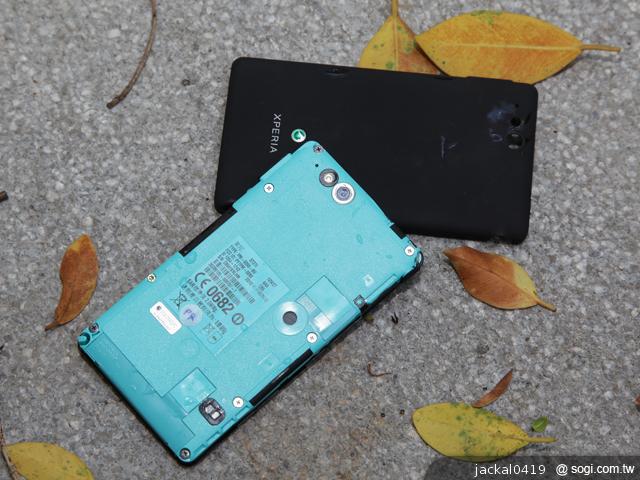 Sony XPERIA go 短小精悍的防水雙核智慧新選