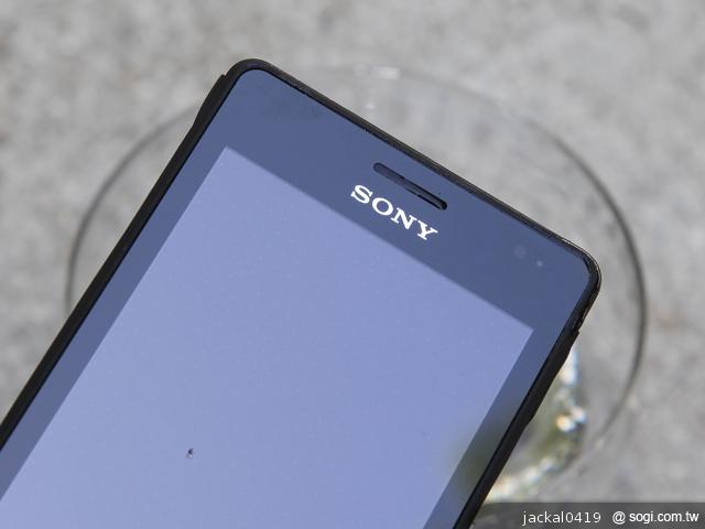 Sony XPERIA go 短小精悍的防水雙核智慧新選