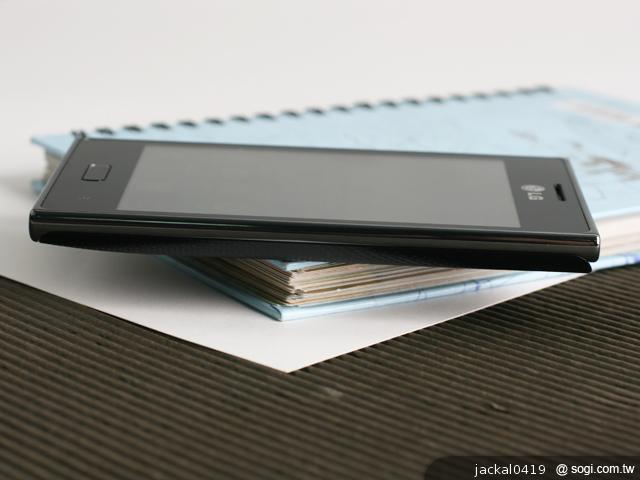 LG Optimus L5 簡約時尚的平價實惠智慧機 LG Optimus L5 簡約時尚的平價實惠智慧機