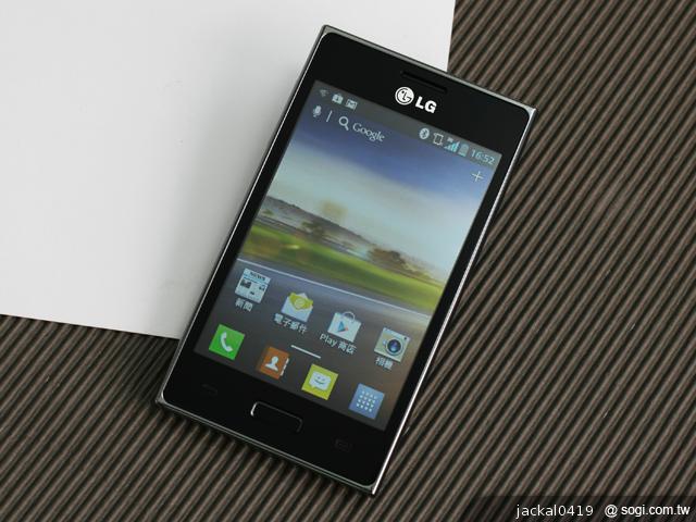 LG Optimus L5 簡約時尚的平價實惠智慧機 LG Optimus L5 簡約時尚的平價實惠智慧機