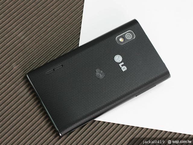 LG Optimus L5 簡約時尚的平價實惠智慧機 LG Optimus L5 簡約時尚的平價實惠智慧機