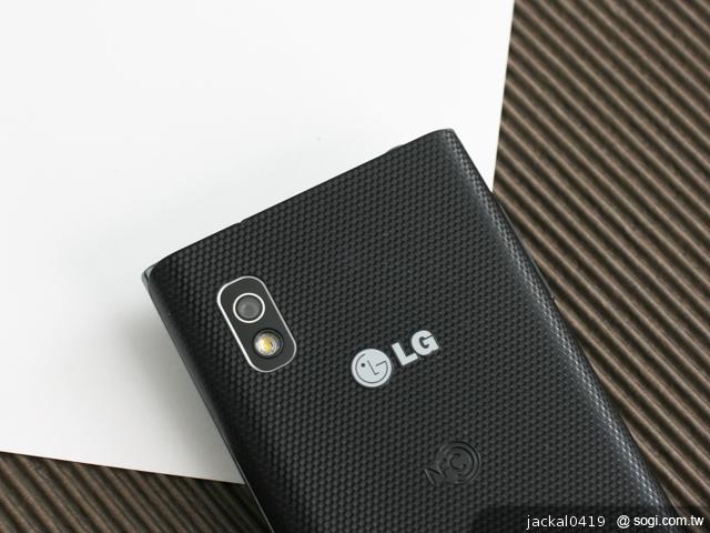 LG Optimus L5 簡約時尚的平價實惠智慧機 LG Optimus L5 簡約時尚的平價實惠智慧機