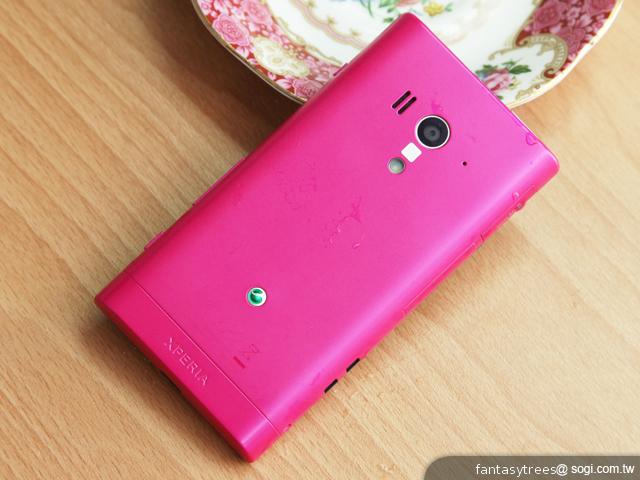 Sony Xperia acro S 高規格防水智慧旗艦 Sony Xperia acro S 高規格防水智慧旗艦
