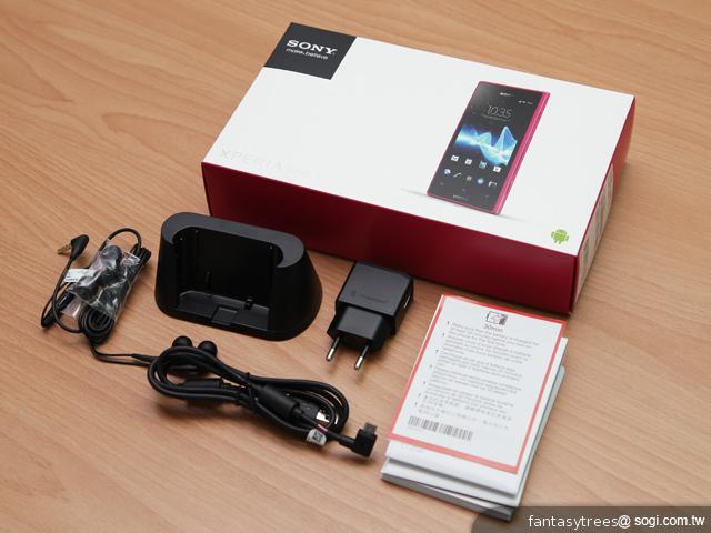 Sony Xperia acro S 高規格防水智慧旗艦 Sony Xperia acro S 高規格防水智慧旗艦