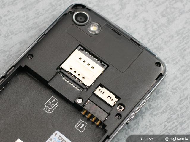 貌似iPhone的安卓雙卡智慧手機 TOOKY A81 貌似iPhone的安卓雙卡智慧手機 TOOKY A81