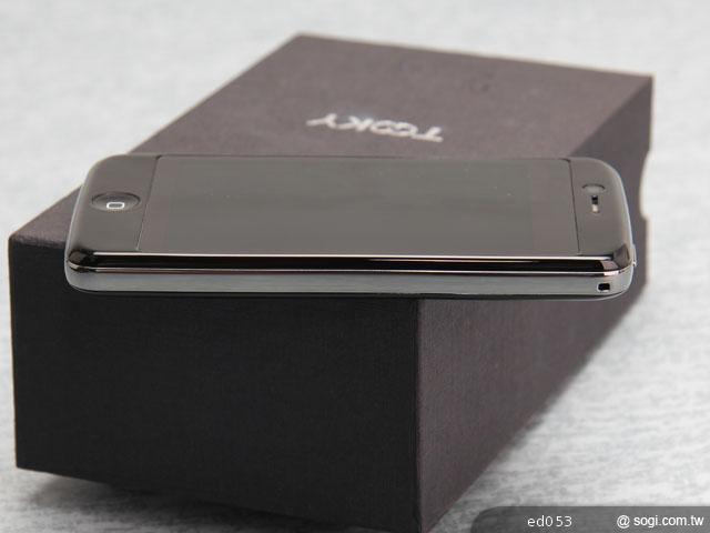 貌似iPhone的安卓雙卡智慧手機 TOOKY A81 貌似iPhone的安卓雙卡智慧手機 TOOKY A81