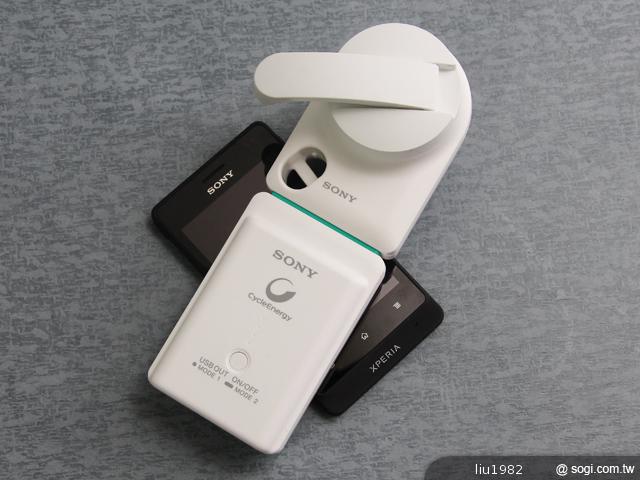 Sony手搖行動電源CP-A2LAKS 充電不求人！