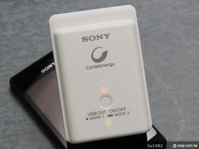 Sony手搖行動電源CP-A2LAKS 充電不求人！