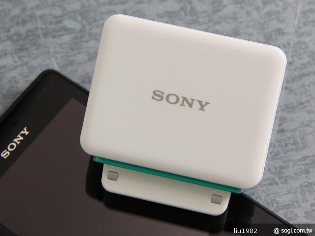 Sony手搖行動電源CP-A2LAKS 充電不求人！