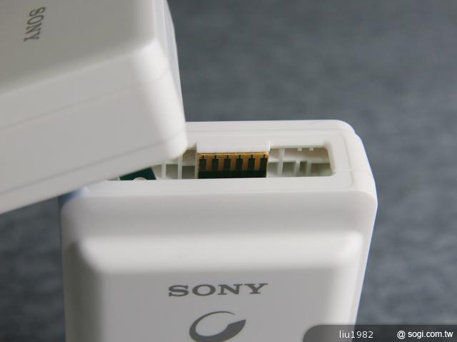 Sony手搖行動電源CP-A2LAKS 充電不求人！