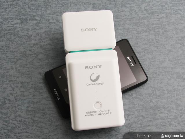 Sony手搖行動電源CP-A2LAKS 充電不求人！
