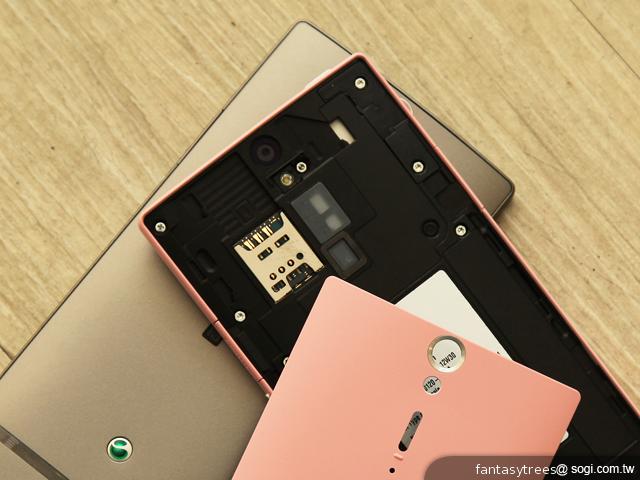 Sony Xperia SL LT26ii雙核1.7GHz新機發表 9月開賣 Sony Xperia SL LT26ii雙核1.7GHz新機發表 9月開賣