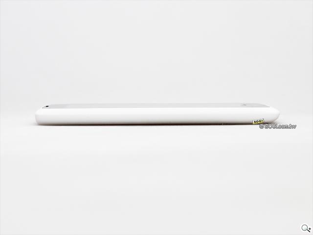 5吋雙卡、雙核心智慧手機首選 Sharp SH530U 5吋雙卡、雙核心智慧手機首選 Sharp SH530U