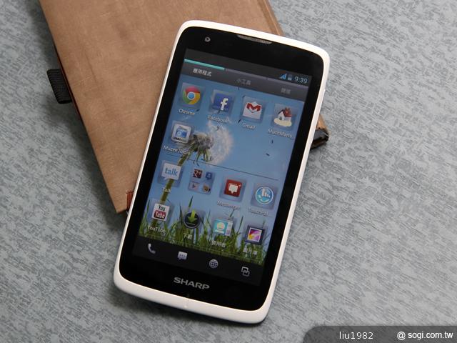 5吋雙卡、雙核心智慧手機首選 Sharp SH530U 5吋雙卡、雙核心智慧手機首選 Sharp SH530U