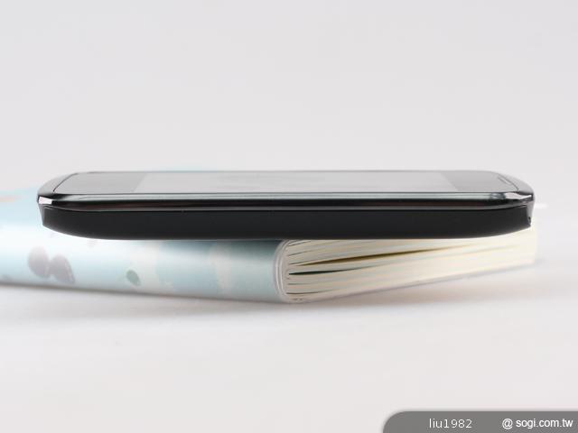 外型小巧的遠傳第3代小精靈 IDEOS Y 200 外型小巧的遠傳第3代小精靈 IDEOS Y 200