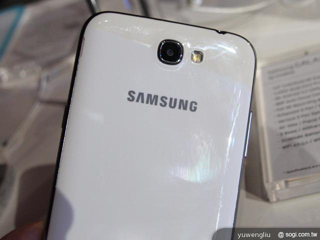 三星GALAXY Note 2跨界旗艦10月登台 功能搶先測【IFA 2012】 三星GALAXY Note 2跨界旗艦10月登台 功能搶先測【IFA 2012】