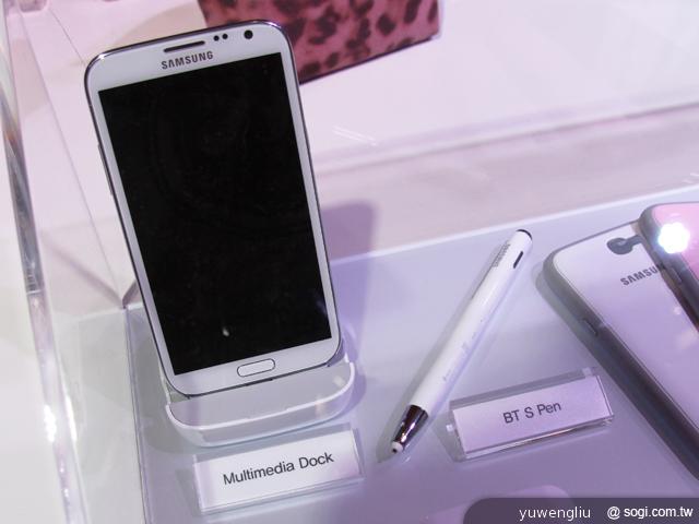 三星GALAXY Note 2跨界旗艦10月登台 功能搶先測【IFA 2012】 三星GALAXY Note 2跨界旗艦10月登台 功能搶先測【IFA 2012】