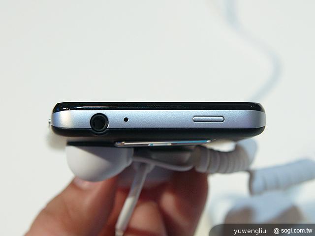 英特爾展示多款自家處理器手機 ZTE Grand X IN初登場【IFA 2012】 英特爾展示多款自家處理器手機 ZTE Grand X IN初登場【IFA 2012】