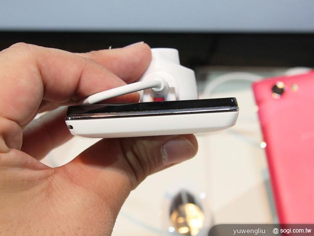 Sony手機、平板新機齊發 Xperia TX 十月登台【IFA 2012】 Sony手機、平板新機齊發 Xperia TX 十月登台【IFA 2012】