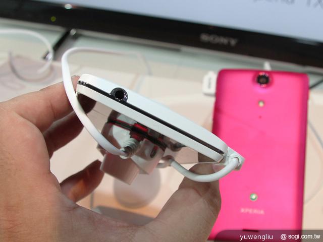 Sony手機、平板新機齊發 Xperia TX 十月登台【IFA 2012】 Sony手機、平板新機齊發 Xperia TX 十月登台【IFA 2012】