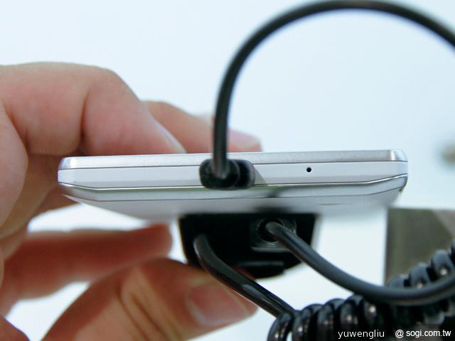 4.7吋中階新秀LG Optimus L9 德國實測【IFA 2012】 4.7吋中階新秀LG Optimus L9 德國實測【IFA 2012】