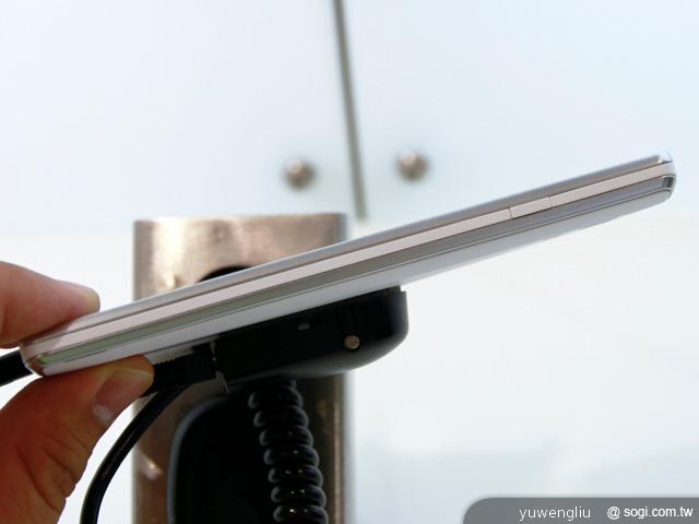 4.7吋中階新秀LG Optimus L9 德國實測【IFA 2012】 4.7吋中階新秀LG Optimus L9 德國實測【IFA 2012】