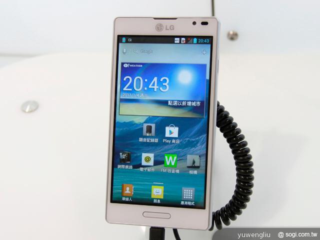 4.7吋中階新秀LG Optimus L9 德國實測【IFA 2012】 4.7吋中階新秀LG Optimus L9 德國實測【IFA 2012】